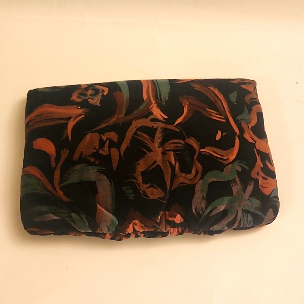 Vintage Velvet Clutch Bag - Picture 2 of 3